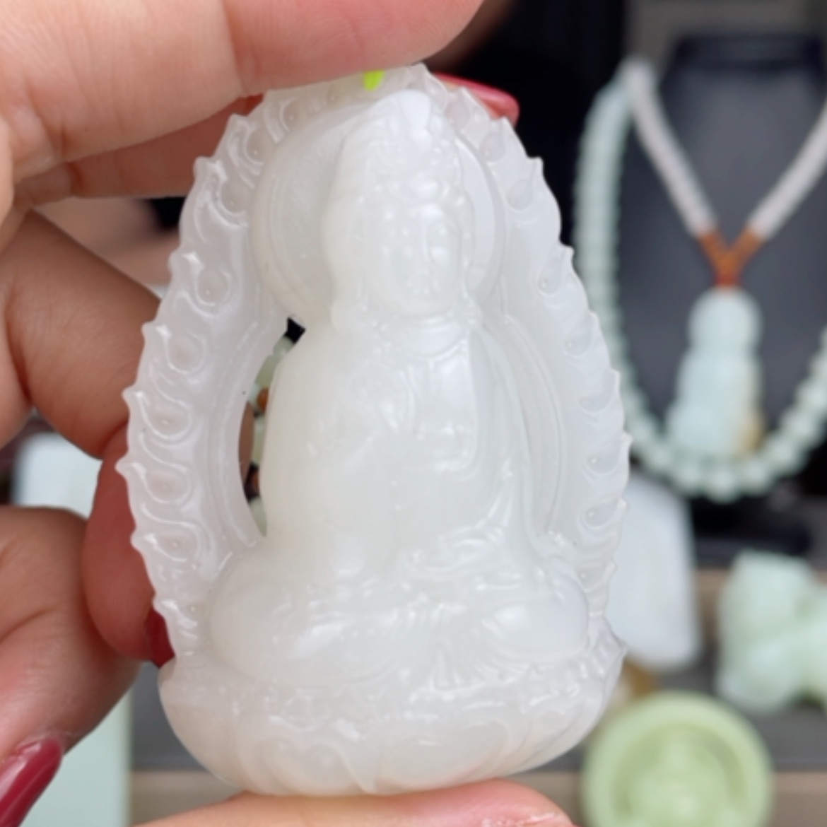 【闪购商品】颈饰未镶嵌和田玉