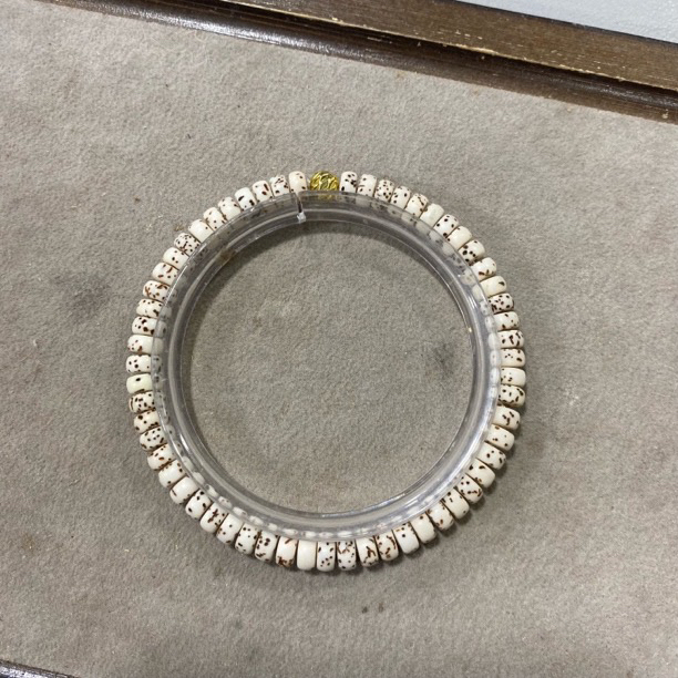 A493 顺白星月菩提 卡0.6带配饰药片珠单圈手串