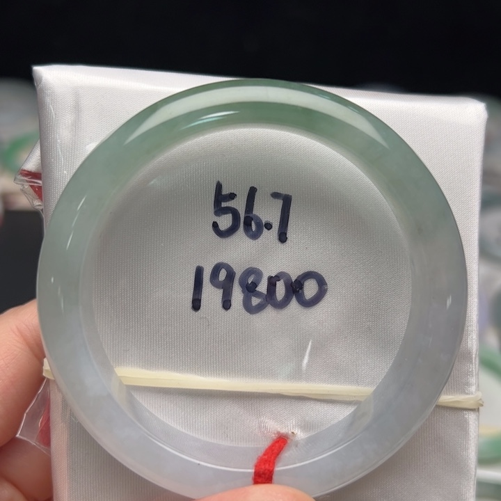 翡翠未镶嵌手镯A货