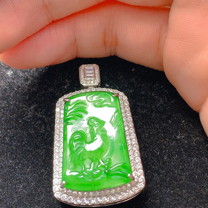 【闪购商品】翡翠未镶嵌颈饰翡翠