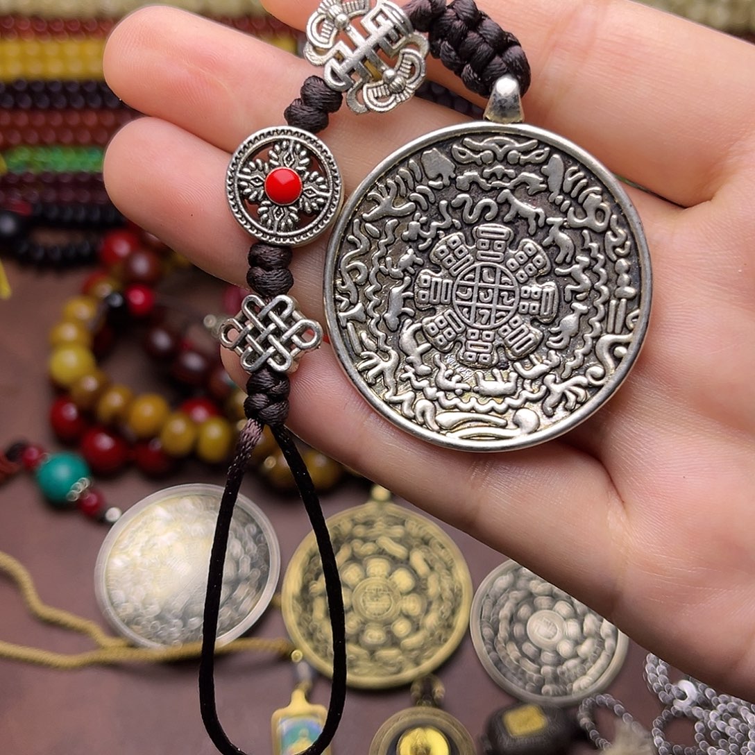 桃核吊坠九宫哦哦