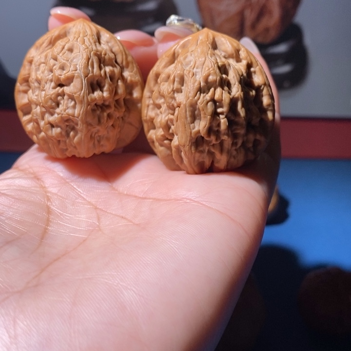 文玩核桃吊坠那*乘虎头王