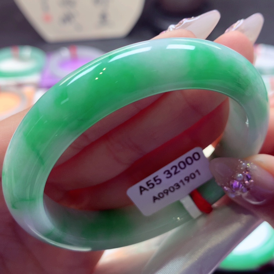 翡翠手镯未镶嵌21翡翠手镯99