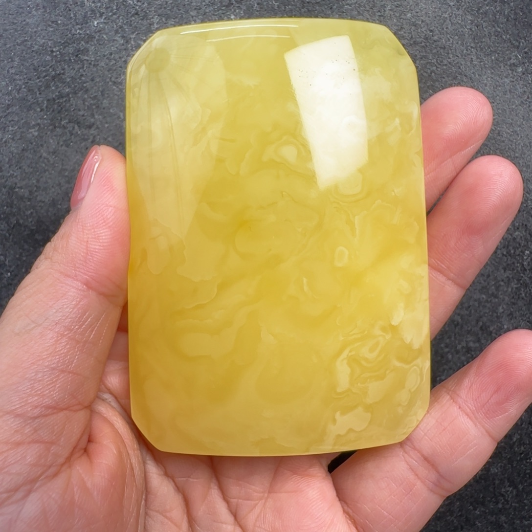 蜜蜡未镶嵌珠宝奇石