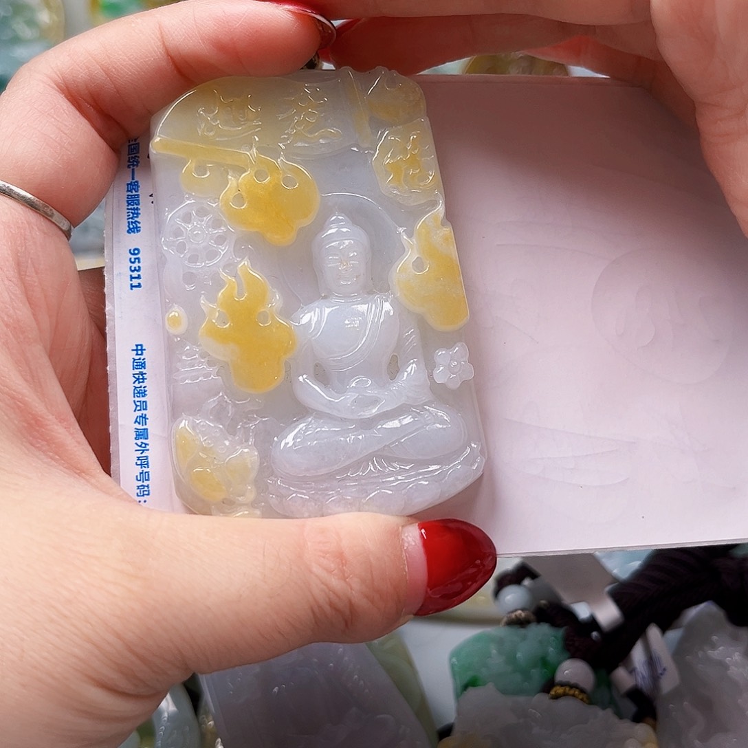 ****翡翠未镶嵌颈饰翡翠