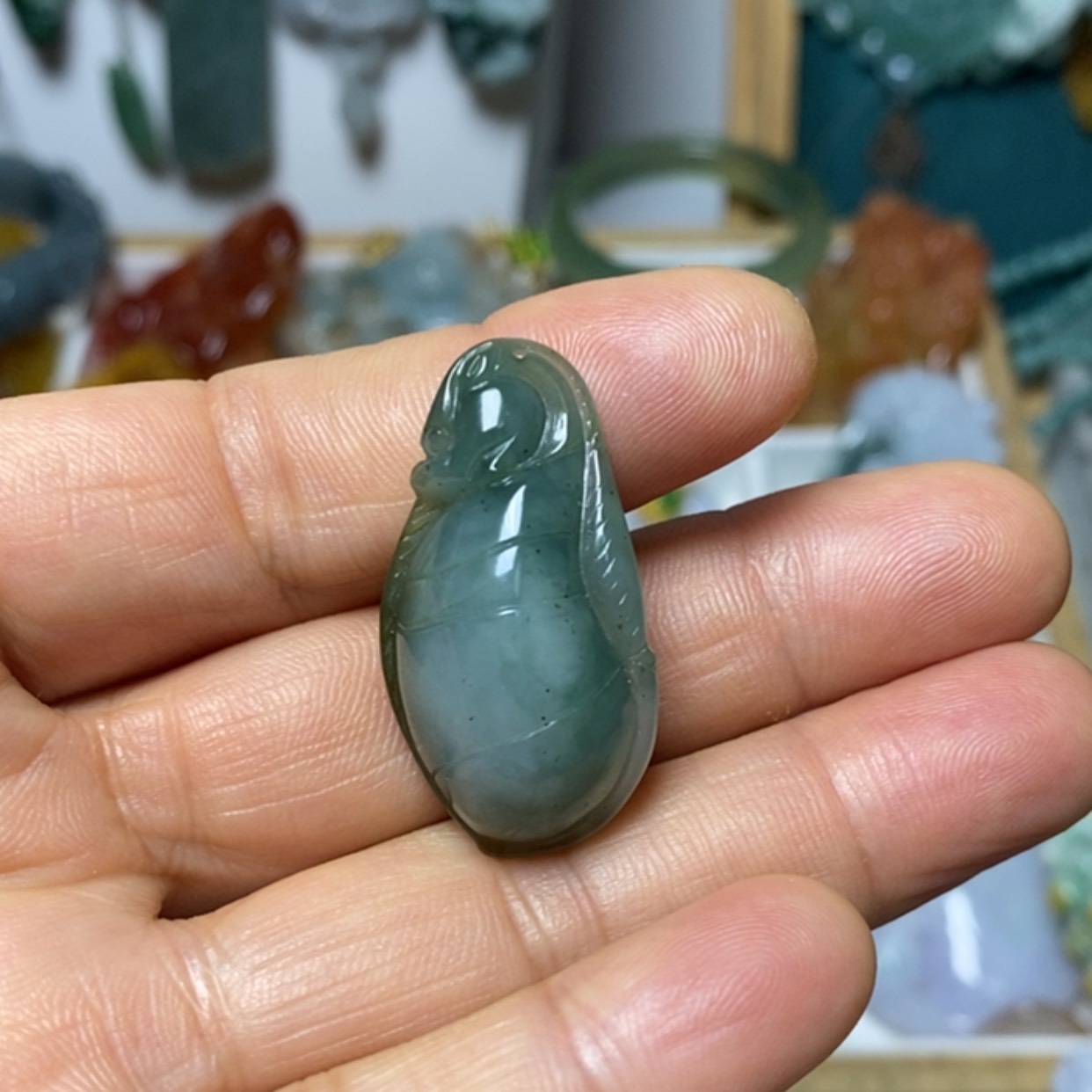 【闪购商品】翡翠吊坠(赠链)未镶嵌