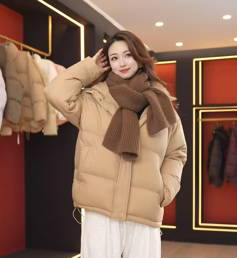 <三颜穿搭>现货！！清货宽松保暖女款百搭立领鸭绒羽绒服纯色冬季