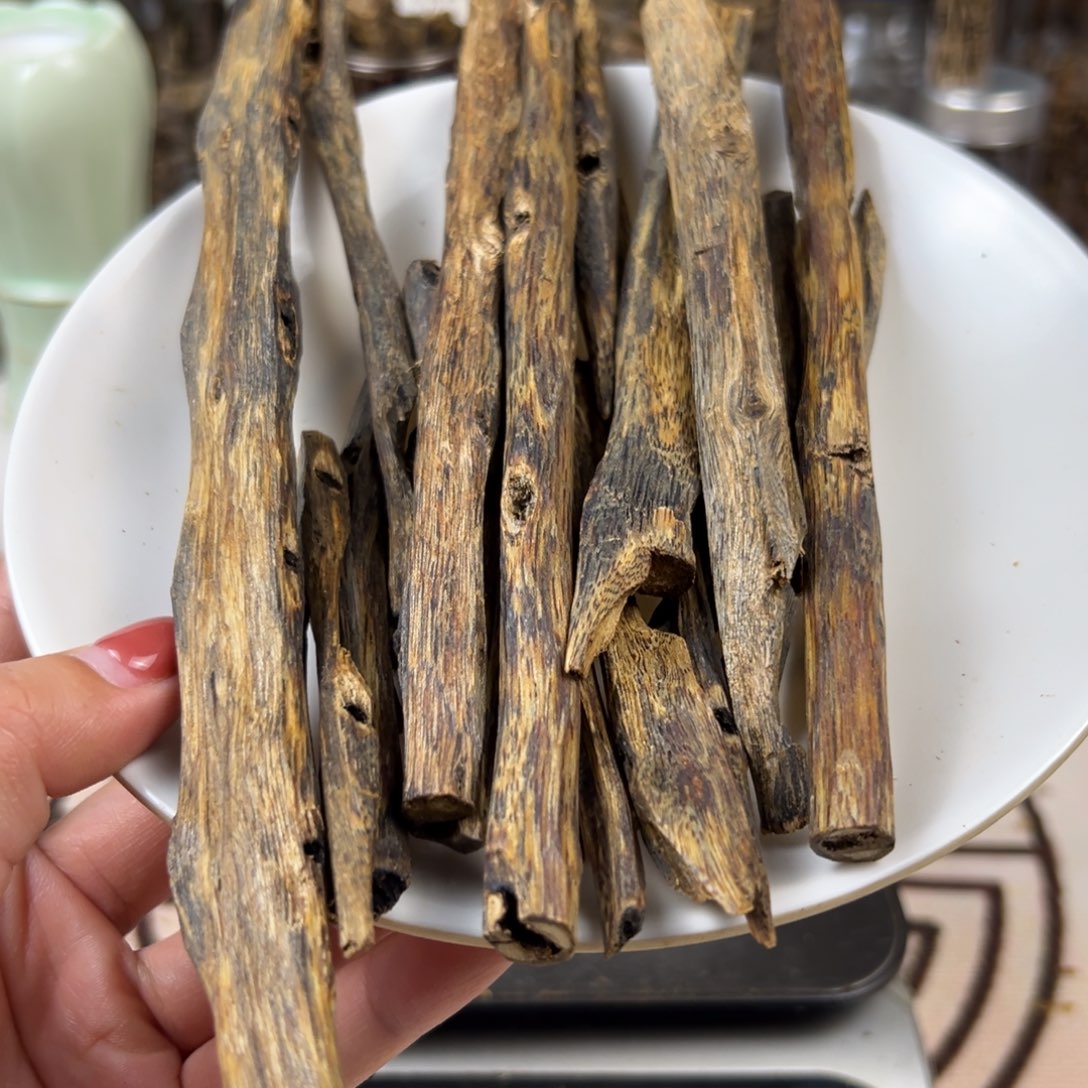 沉香沉香碎屑海南棋楠莺歌绿一代苗树心油高油淳化老料118克