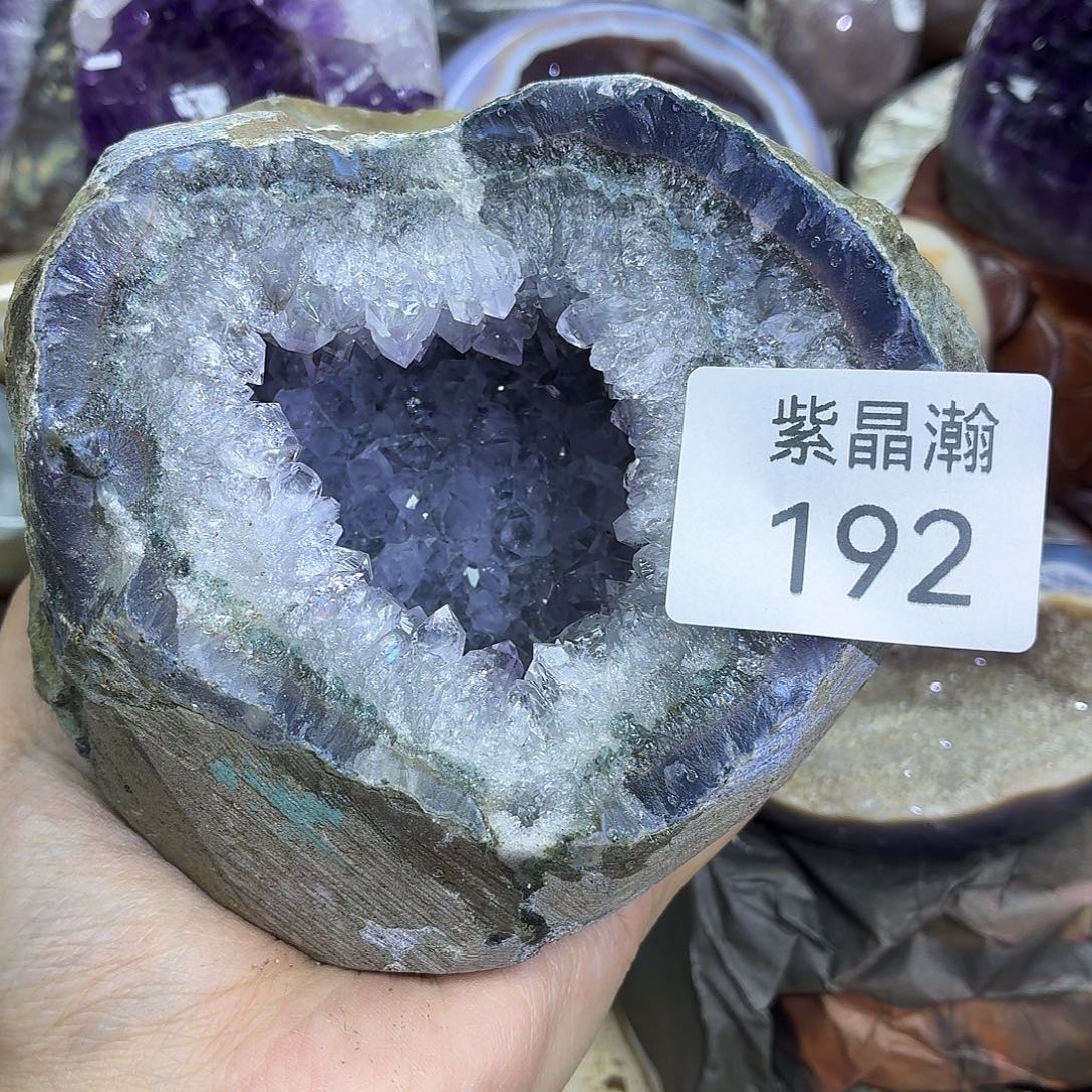 水晶未镶嵌大型摆件（非配饰）