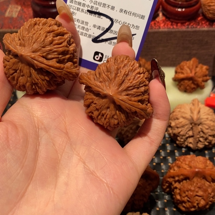 文玩核桃吊坠寜*?四座楼