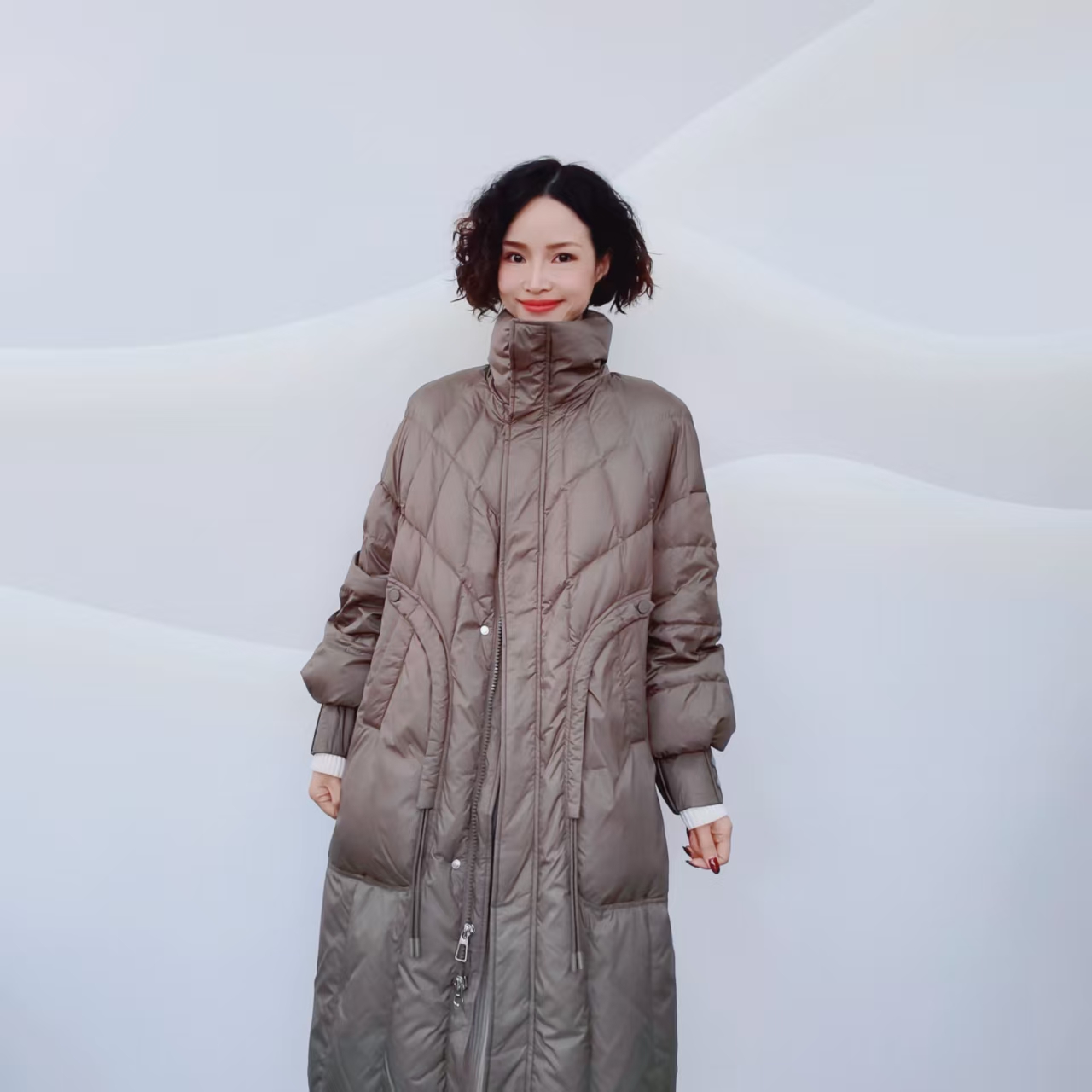 9801 冬季新款简约立领休闲百搭保暖中长款鹅绒羽绒服