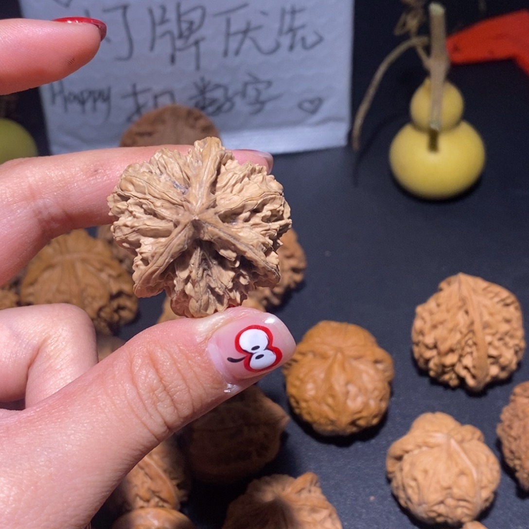 o***哥吊坠文玩核桃文山