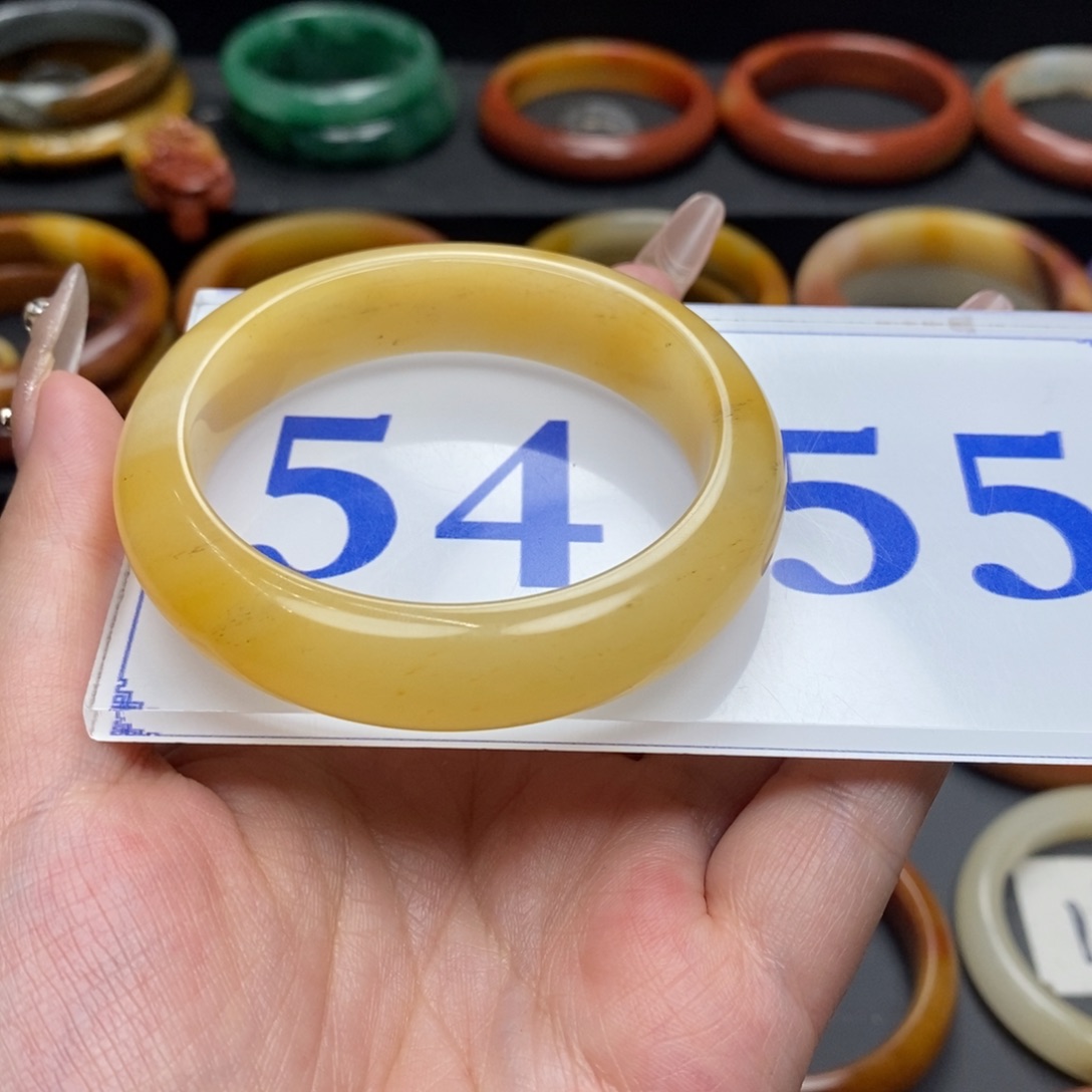 石英质玉（黄龙玉）手镯未镶嵌