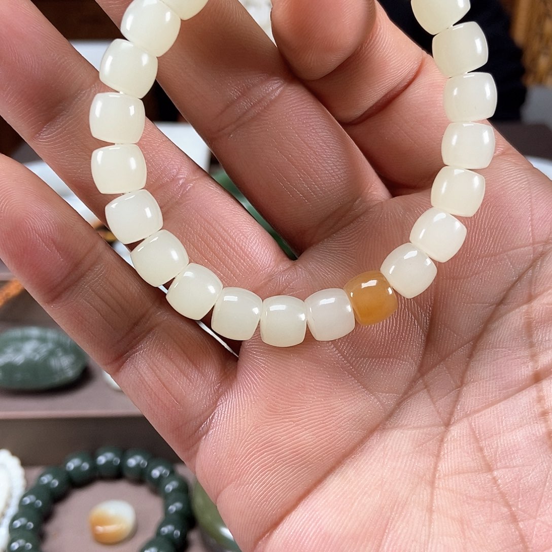 和田玉手链未镶嵌