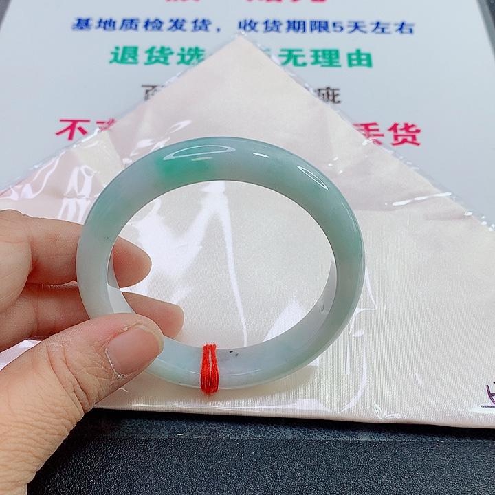 未镶嵌手镯翡翠手镯
