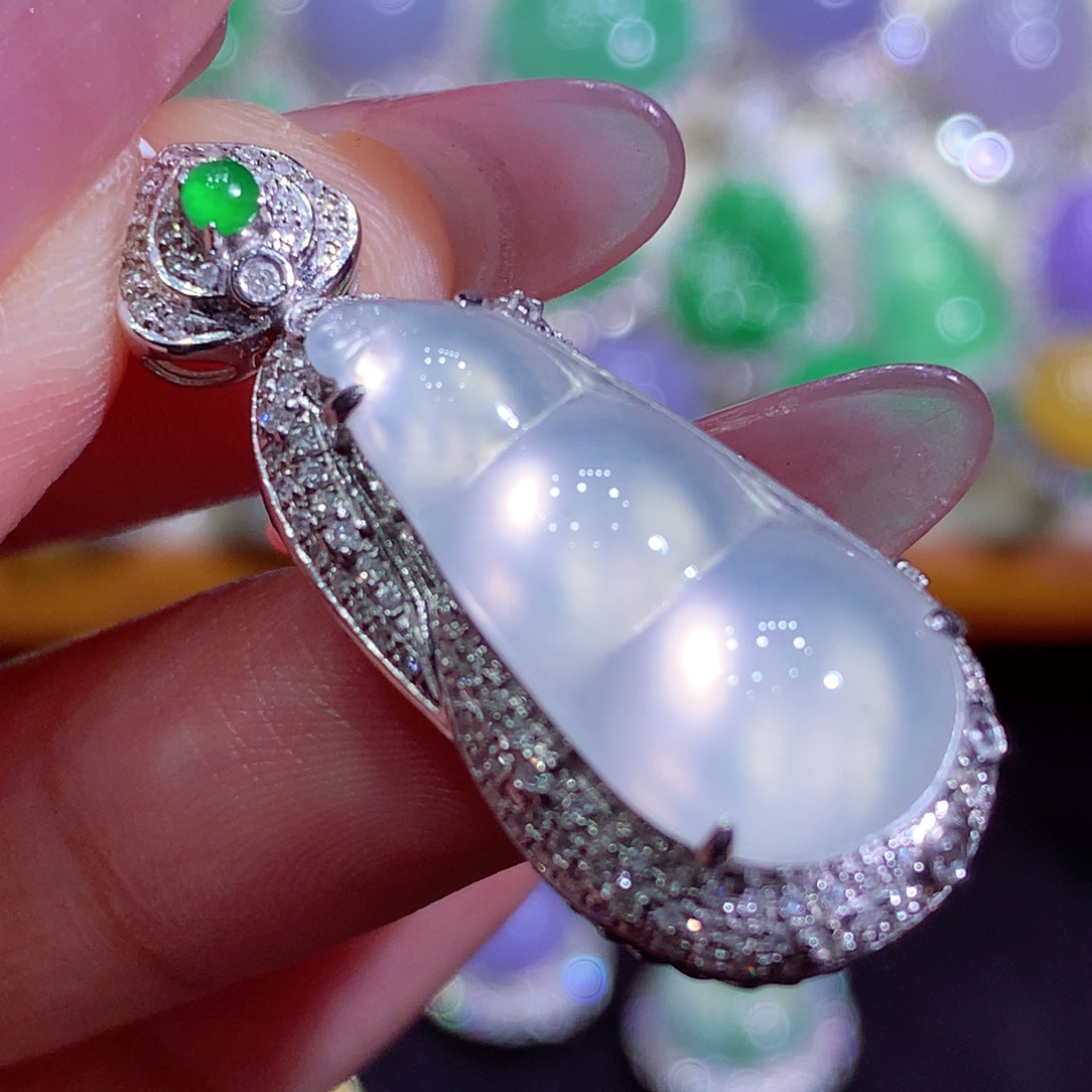 翡翠18K金镶嵌吊坠(不含链)