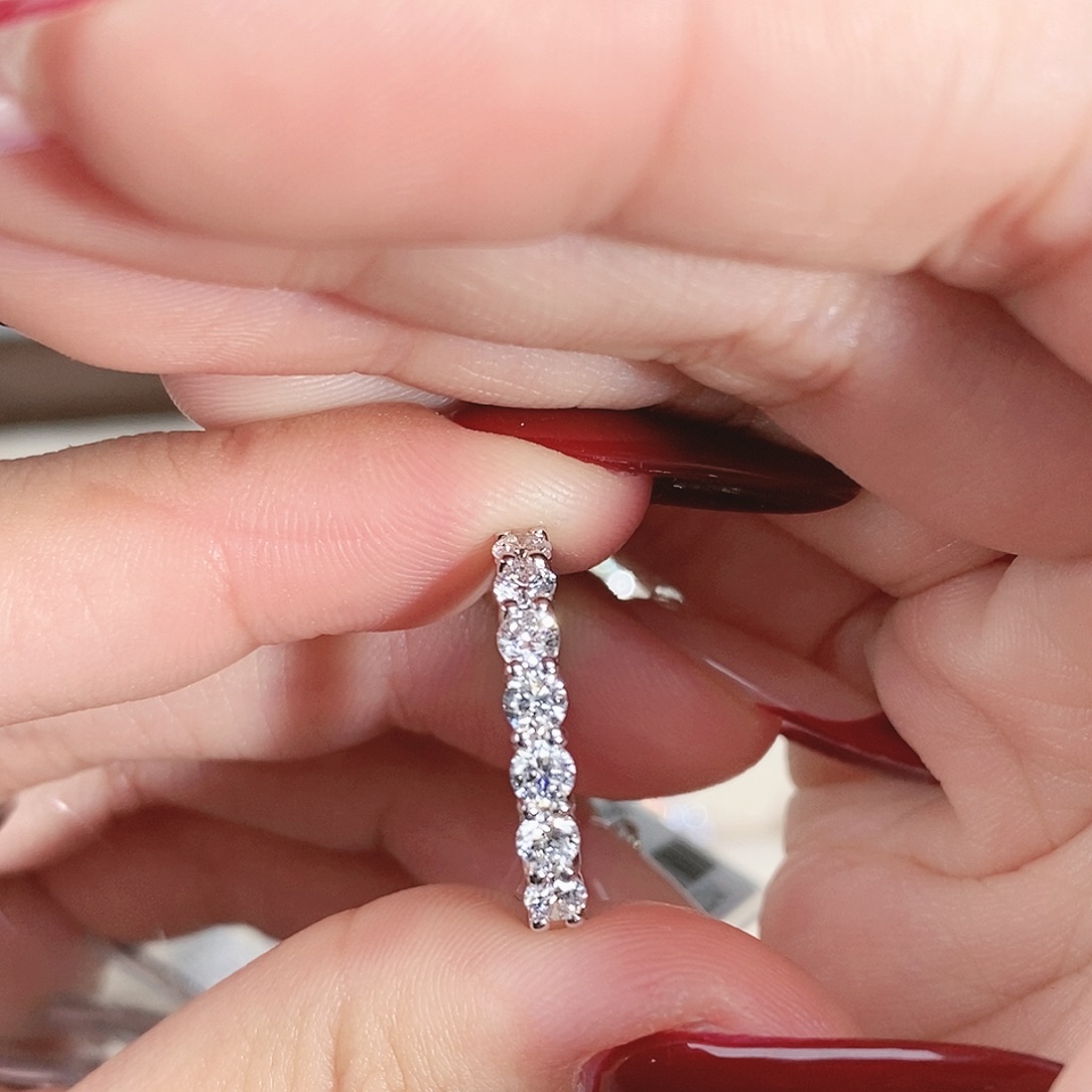 实验室培育钻石18K金镶嵌