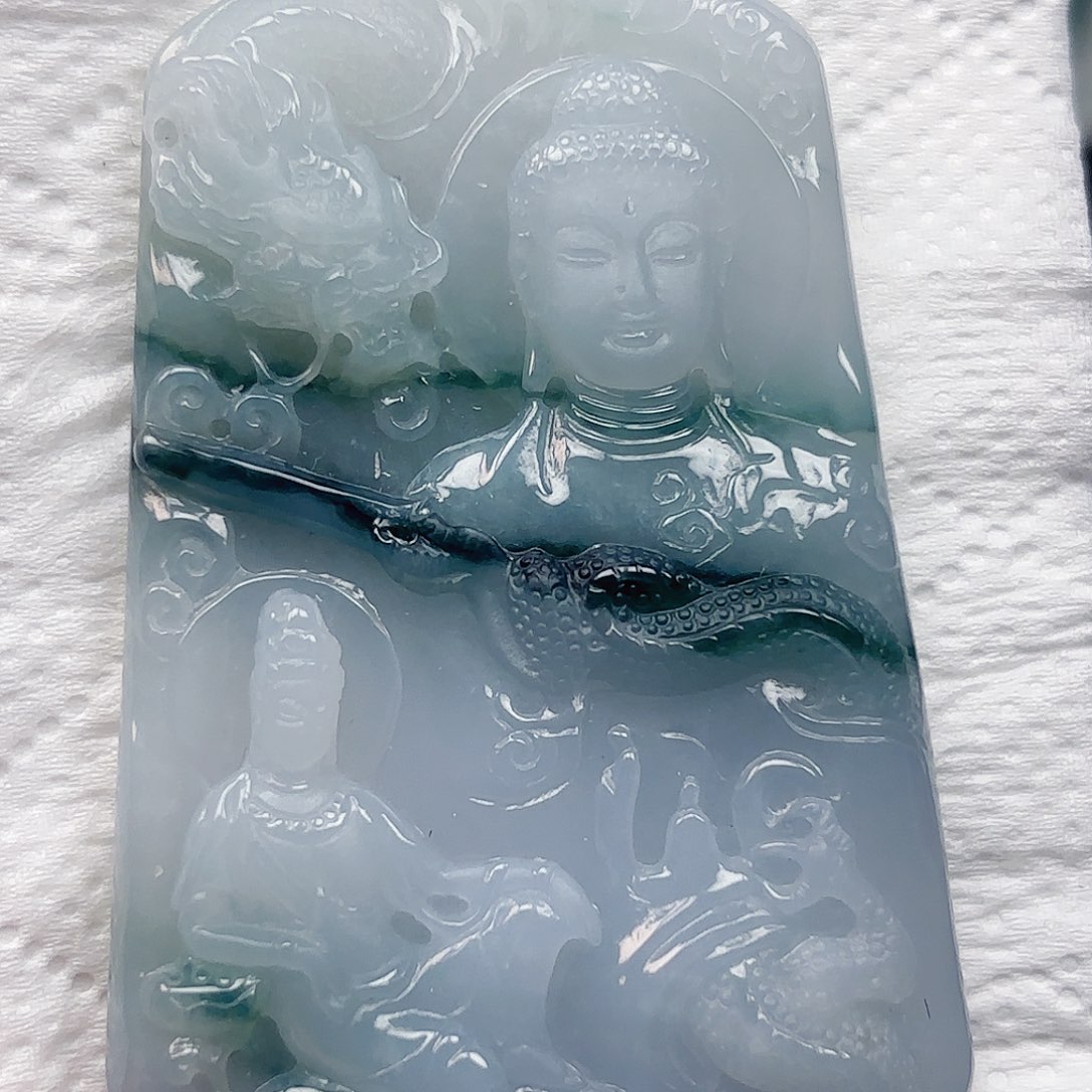 翡翠未镶嵌颈饰观音