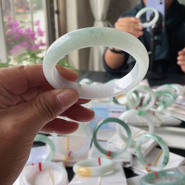 未镶嵌手镯翡翠成品
