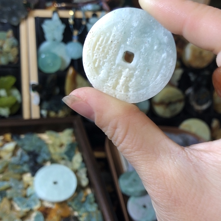 岫玉未镶嵌岫玉挂件