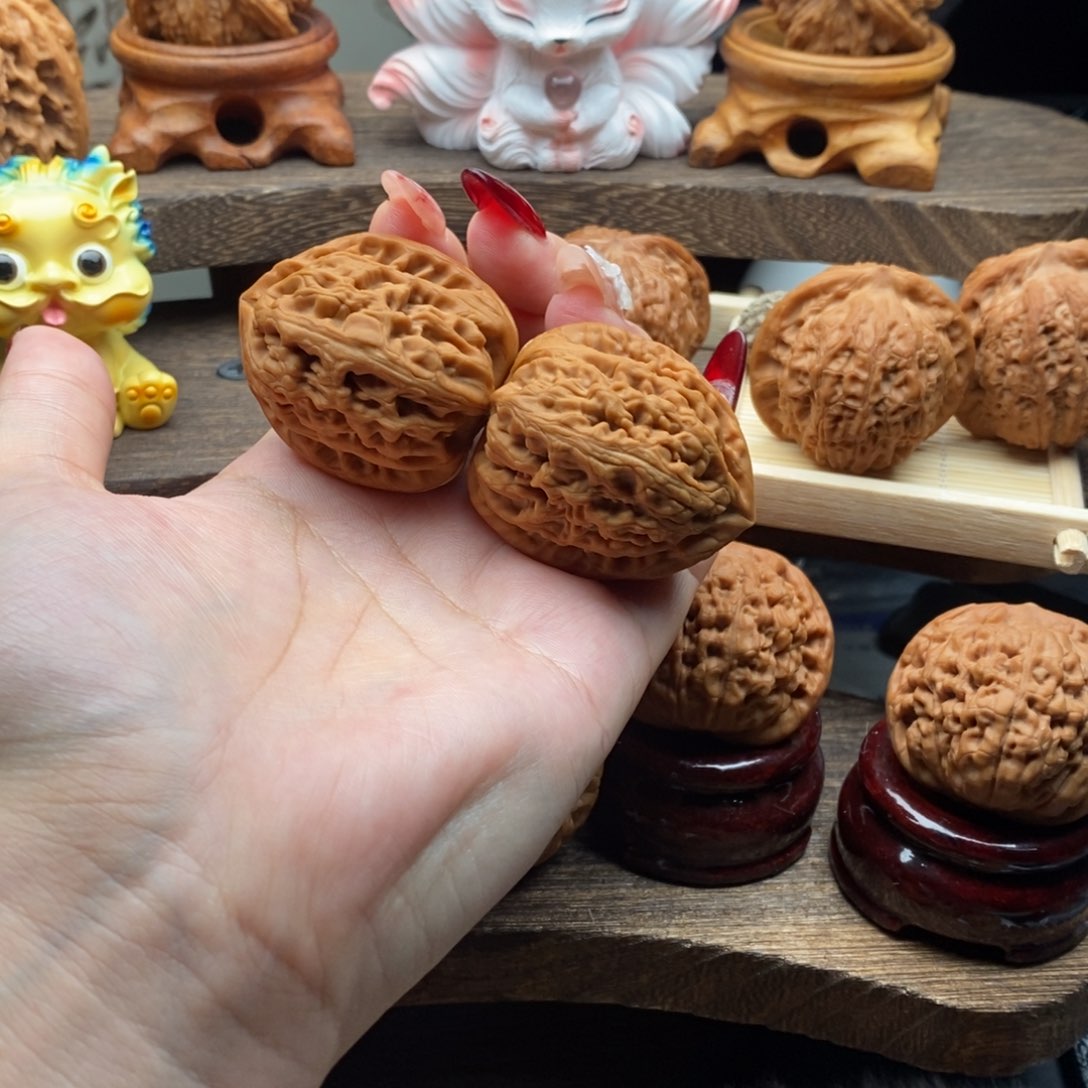 吊坠文玩核桃40红锦鲤（修