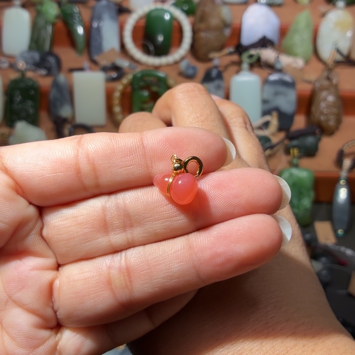 南红玛瑙合金颈饰