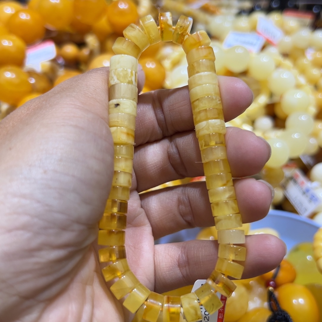 琥珀珠宝奇石未镶嵌