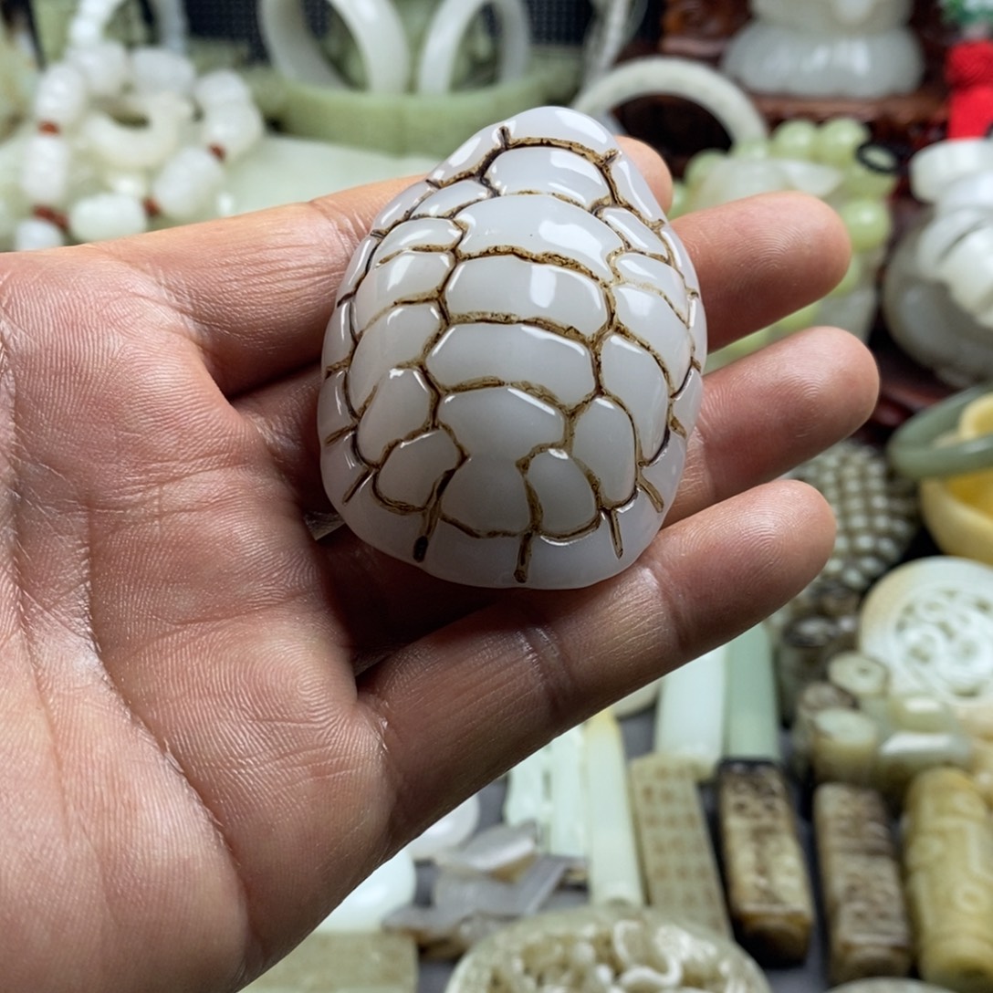 一***缘和田玉（糖玉）未镶嵌颈饰