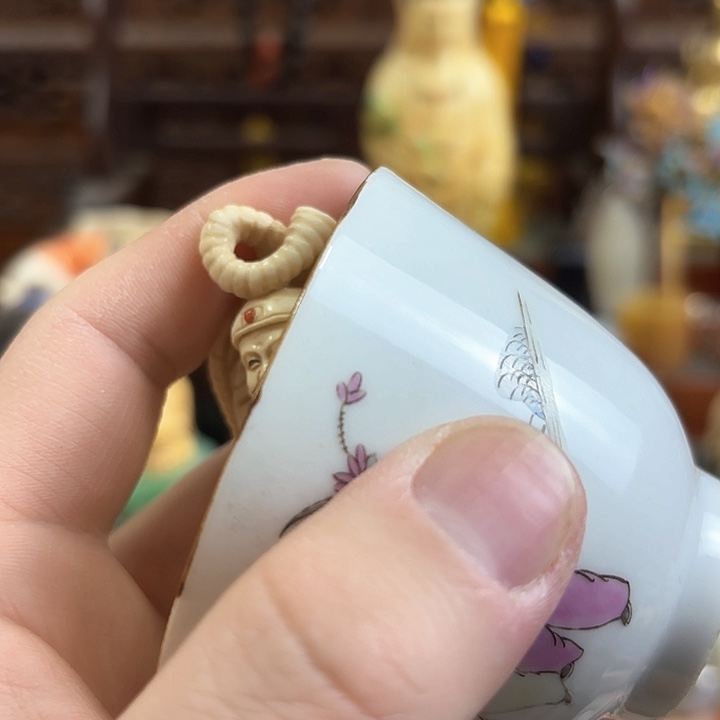 德****活精致雕刻工艺精湛