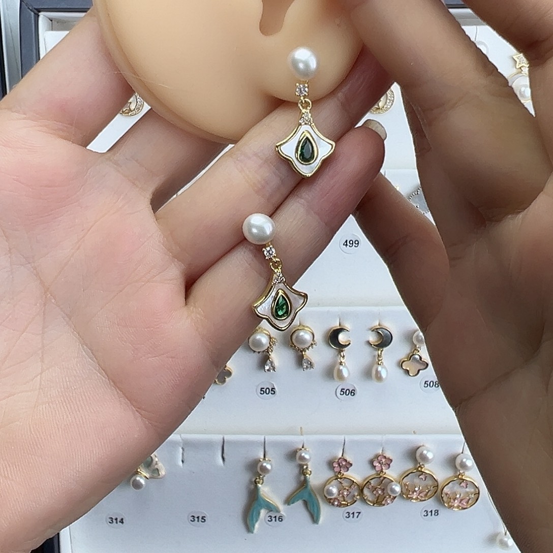 银S925镶嵌淡水珍珠耳饰