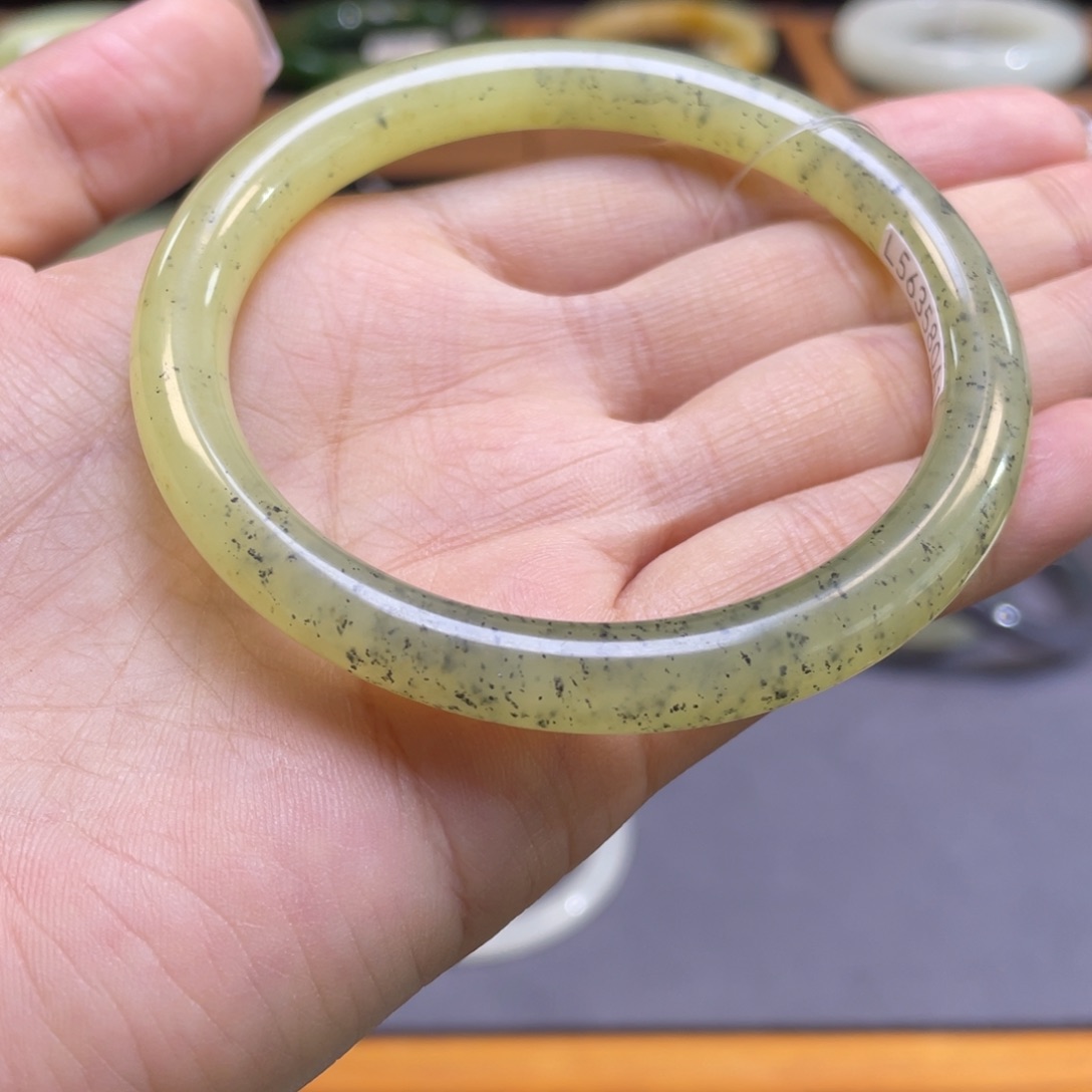 和田玉手镯56未镶嵌