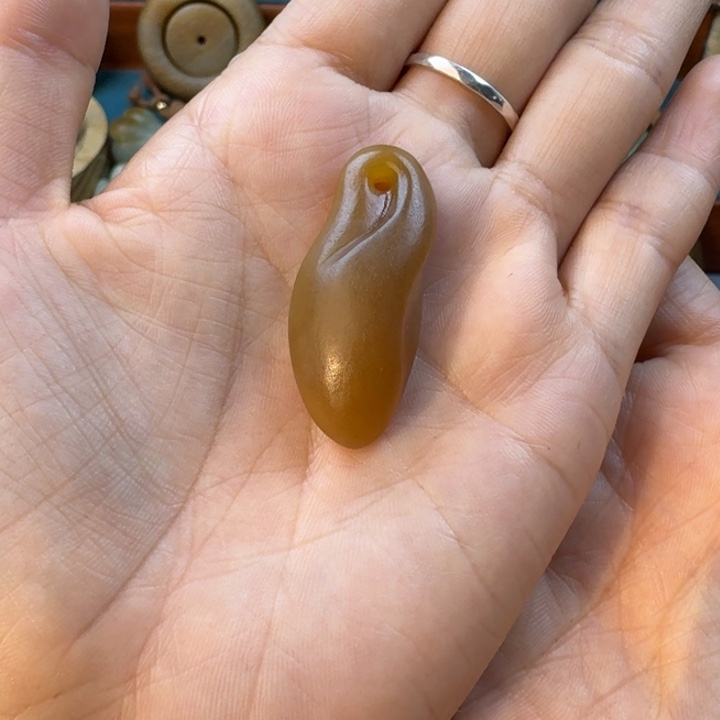 和田玉（糖玉）未镶嵌颈饰