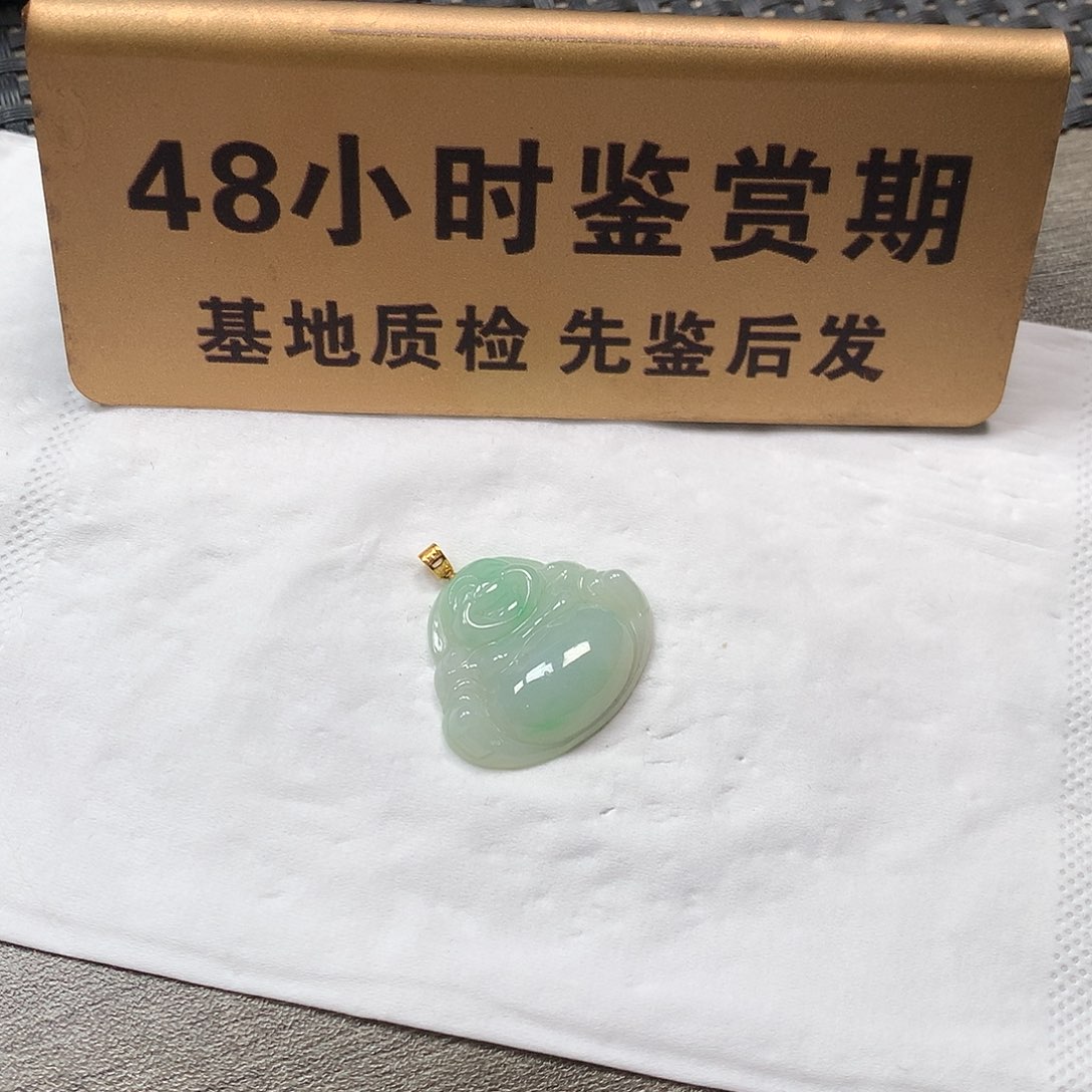 颈饰18K金镶嵌翡翠佛