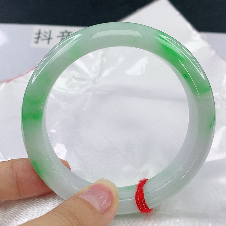 翡翠手镯未镶嵌圈57，5801