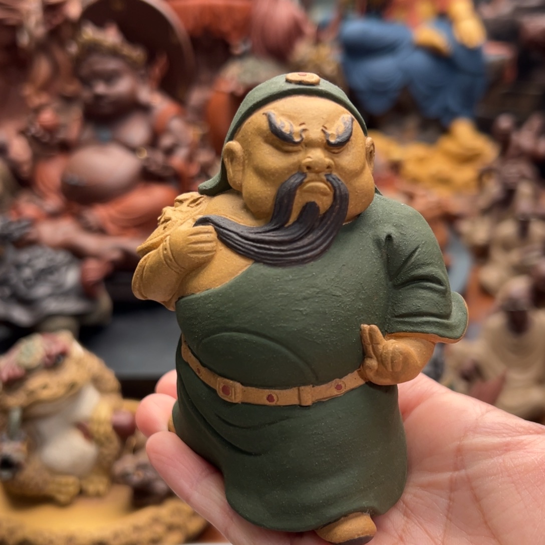 紫砂茶宠关公小号