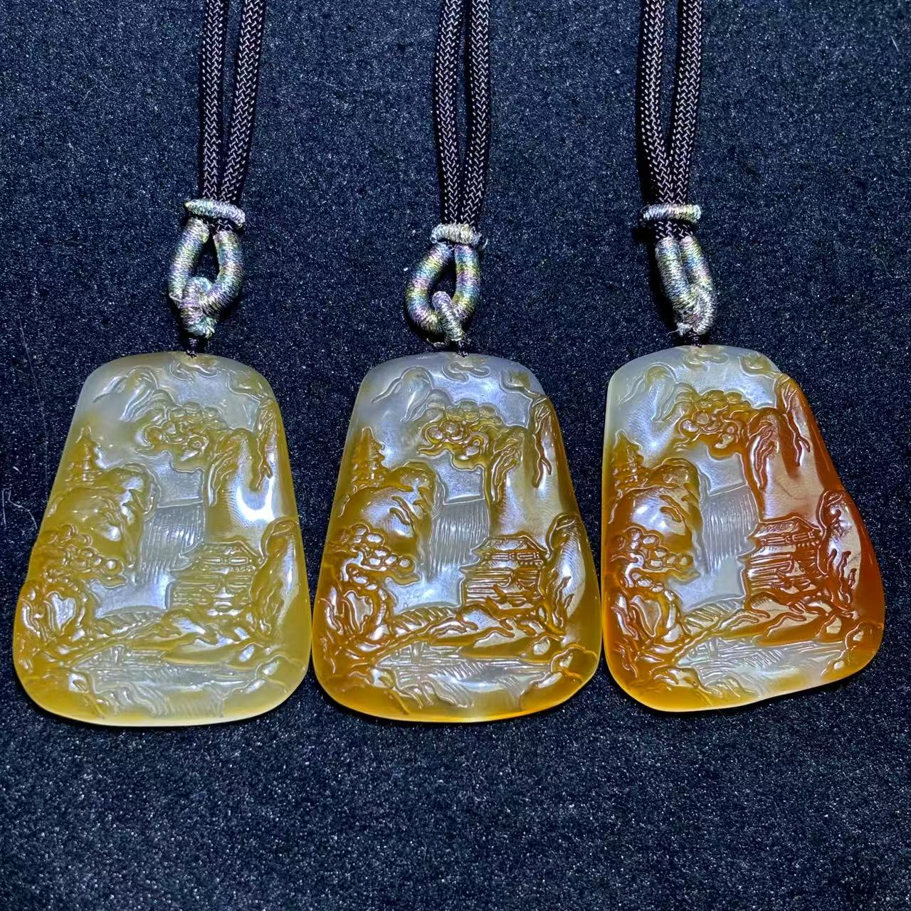 S7065-鸳鸯双色玛瑙山水牌-配绳-多样性发货只发一件