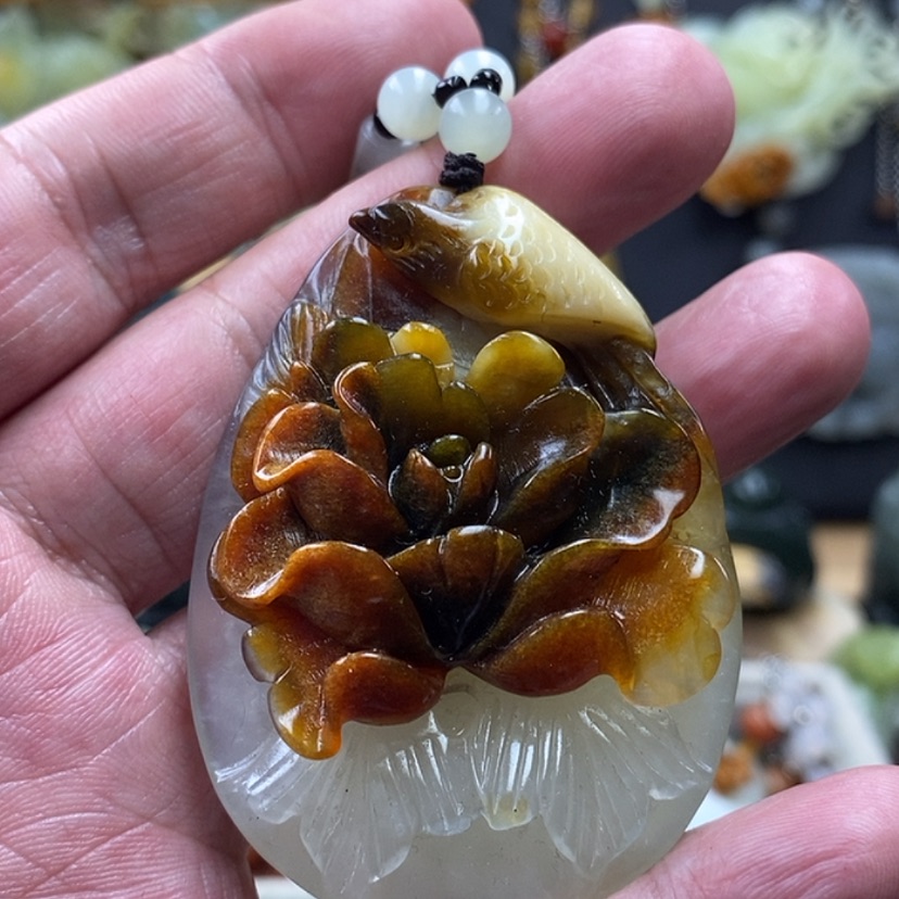 【闪购商品】蛇纹石玉吊坠未镶嵌