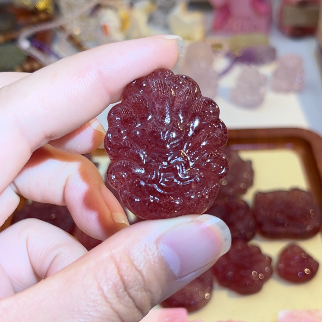 水晶颈饰未镶嵌y****g草莓莲花修仙57