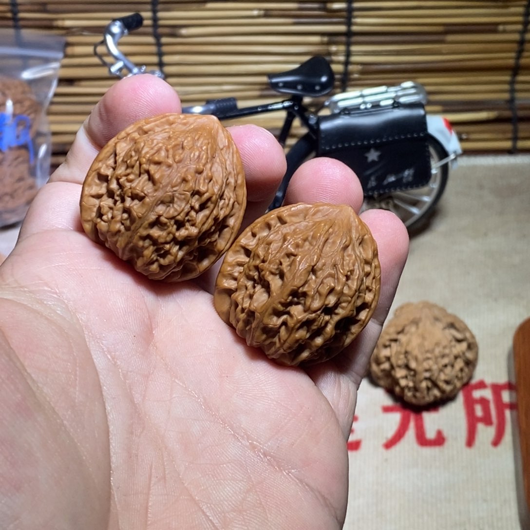 文玩核桃吊坠33苍山