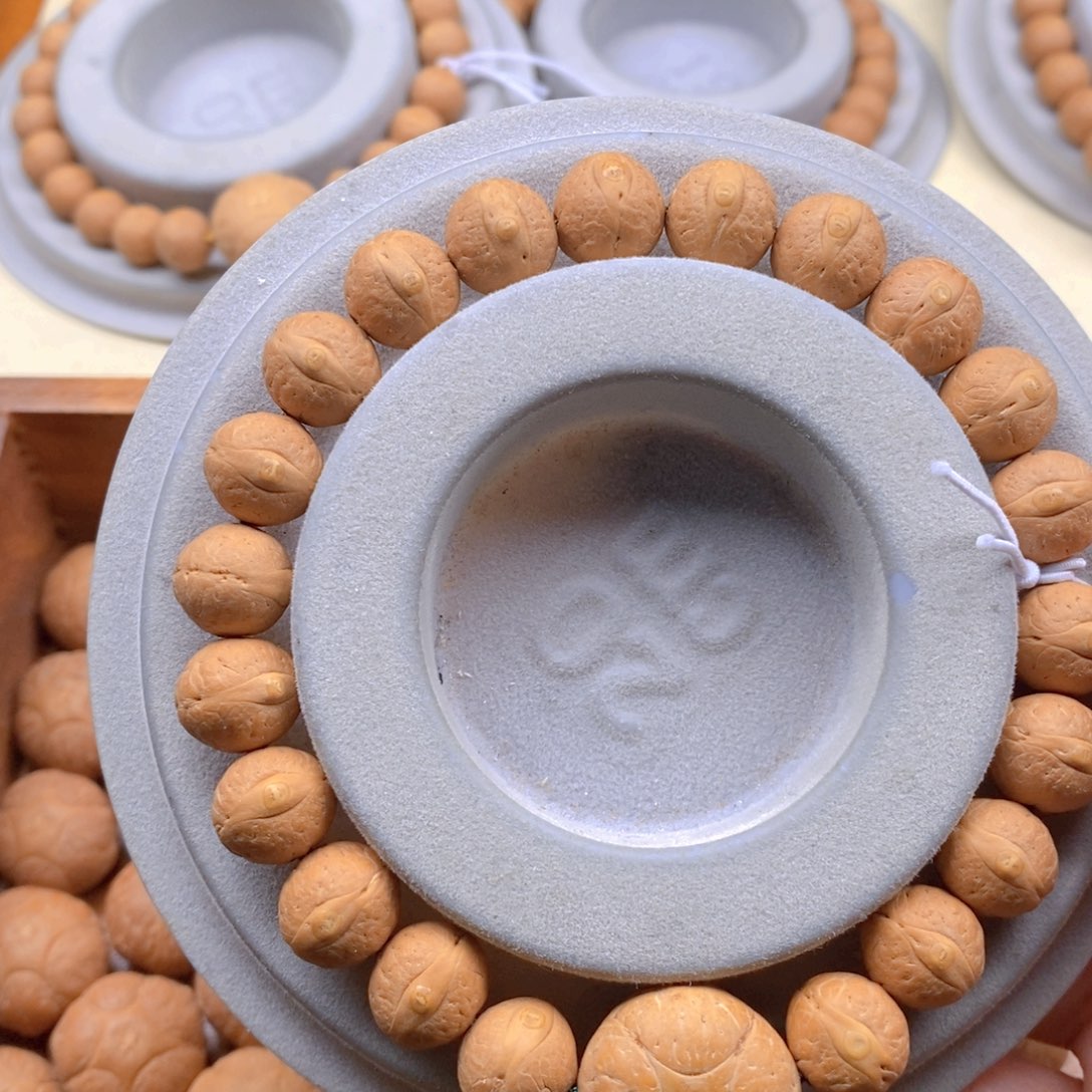 凤眼菩提吊坠精卡10.9-11.2实心籽毕业飞碟串x142