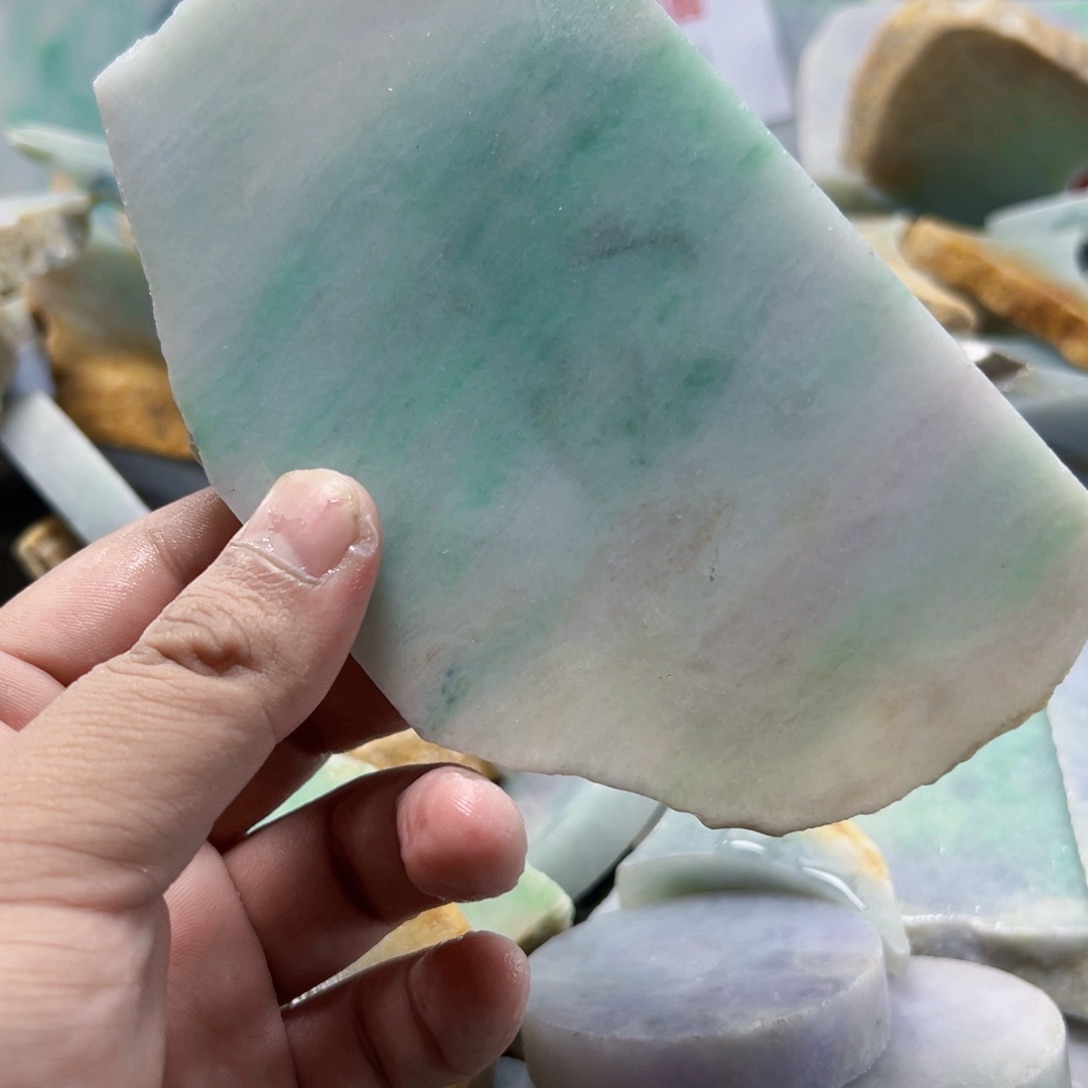 烽***身翡翠未镶嵌颈饰缅甸A货翡翠