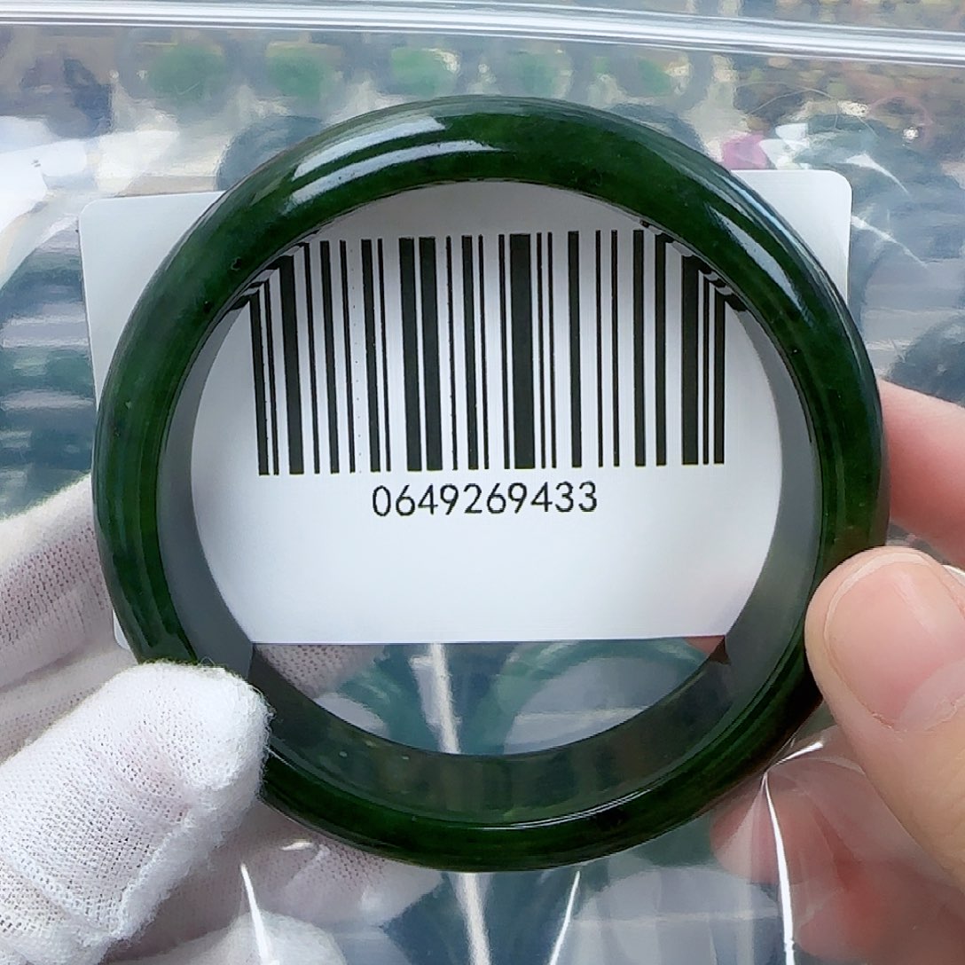 和田玉（碧玉）手镯未镶嵌62.5