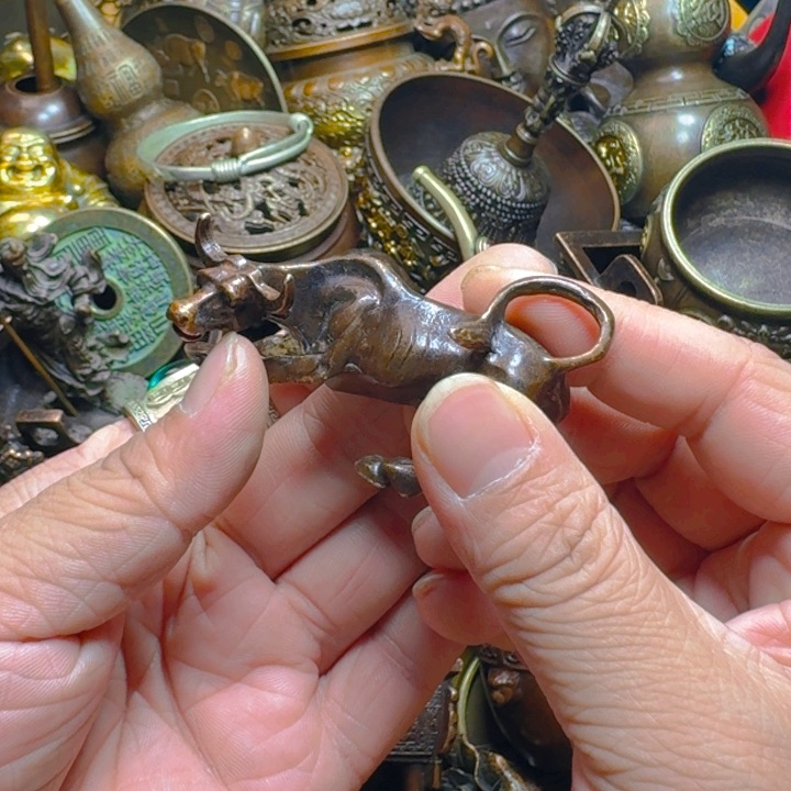 铜器摆件收收藏藏