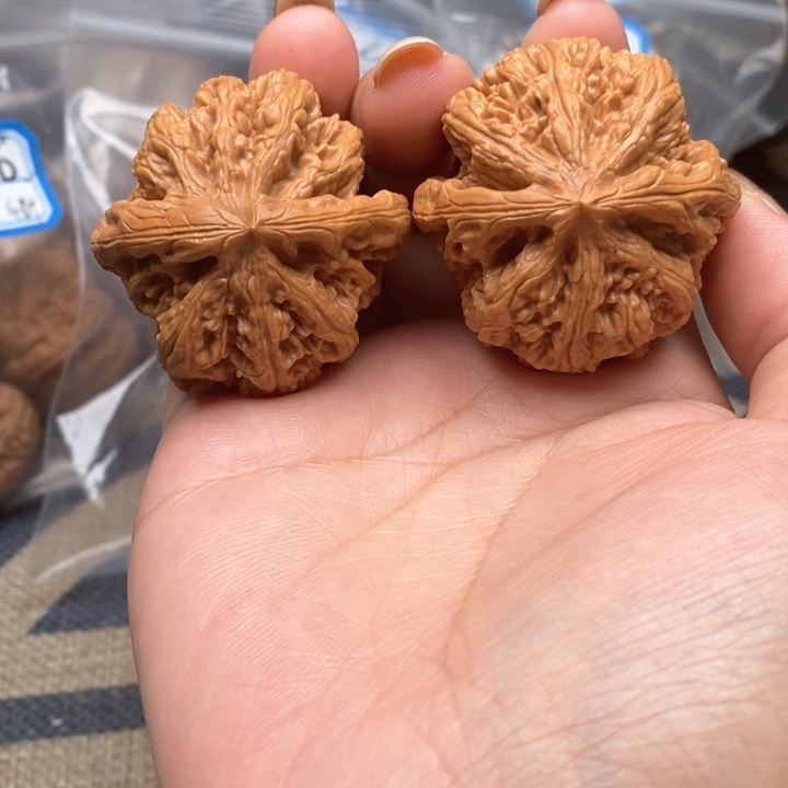 猴头核桃吊坠9030号粗筋41.43.39