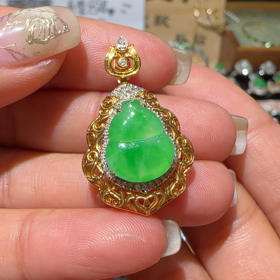 【闪购商品】翡翠颈饰18K金镶嵌天然