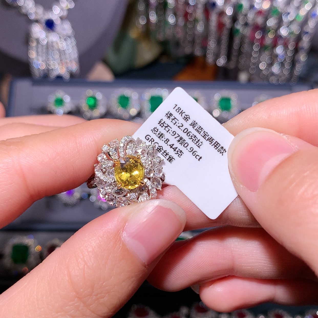 【闪购商品】彩色蓝宝石戒指18K金镶嵌