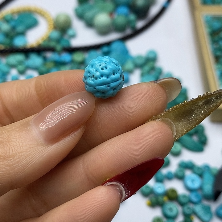 绿松石未镶嵌珠宝奇石