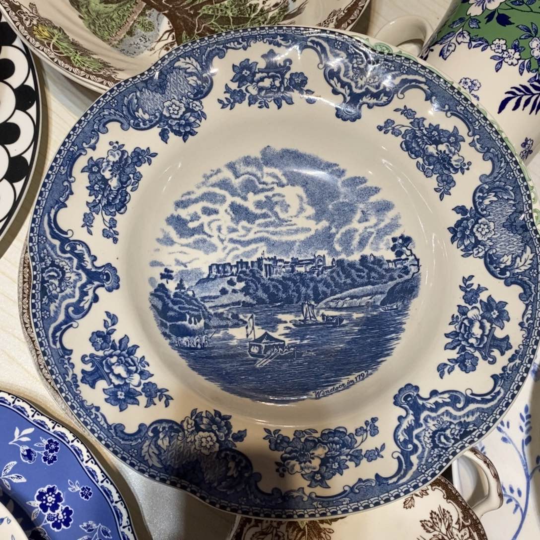 瓷微瑕蓝宝草帽盘