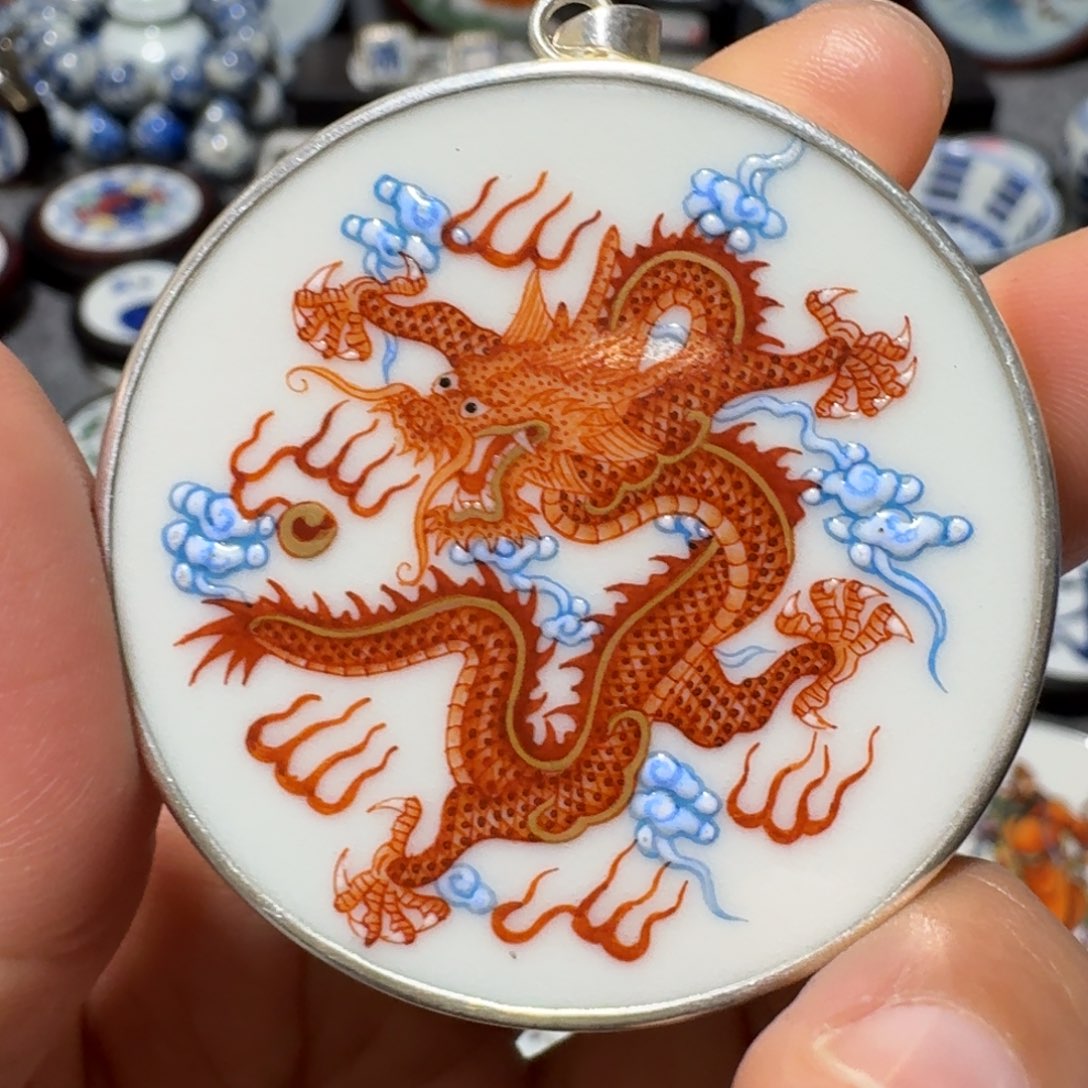 坦***9瓷片精品挂件一个