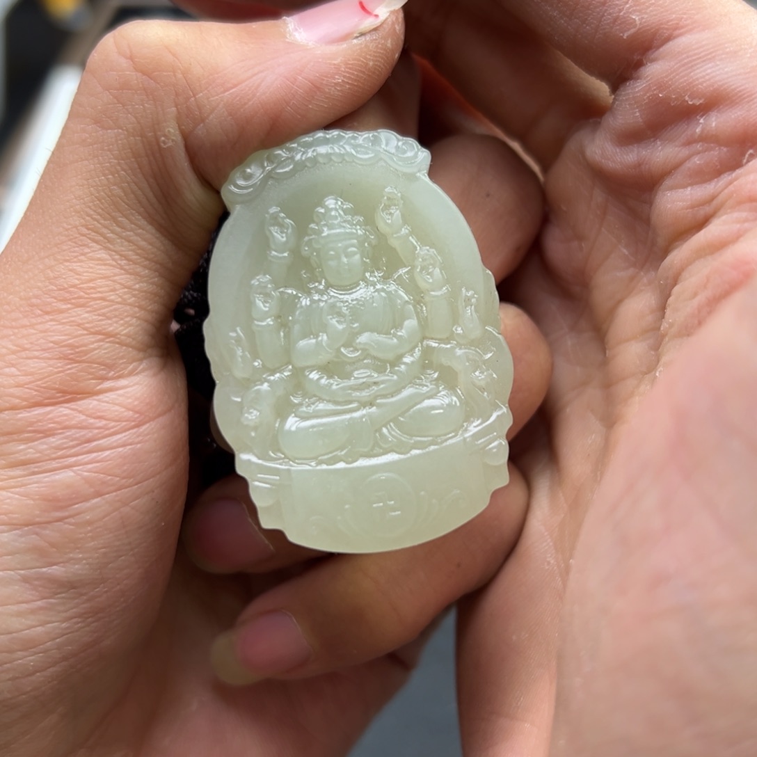 和田玉颈饰未镶嵌千手观音多样性拍一发一